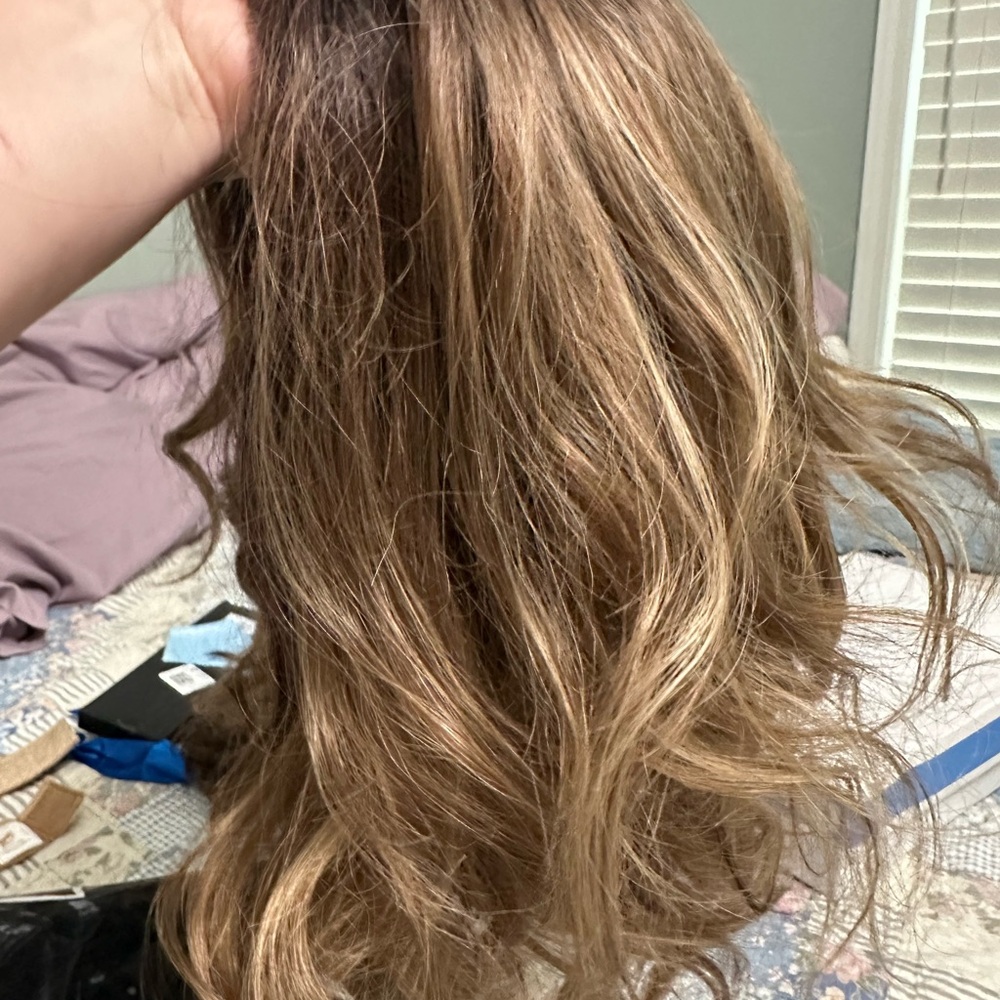 Nel’s Wigs Bronde wig (blonde/brown)